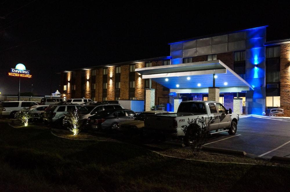 Quality Inn - Denton Bagian luar foto