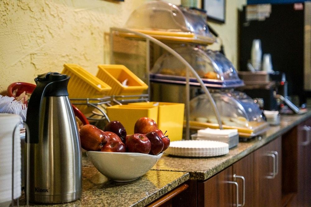 Quality Inn - Denton Bagian luar foto