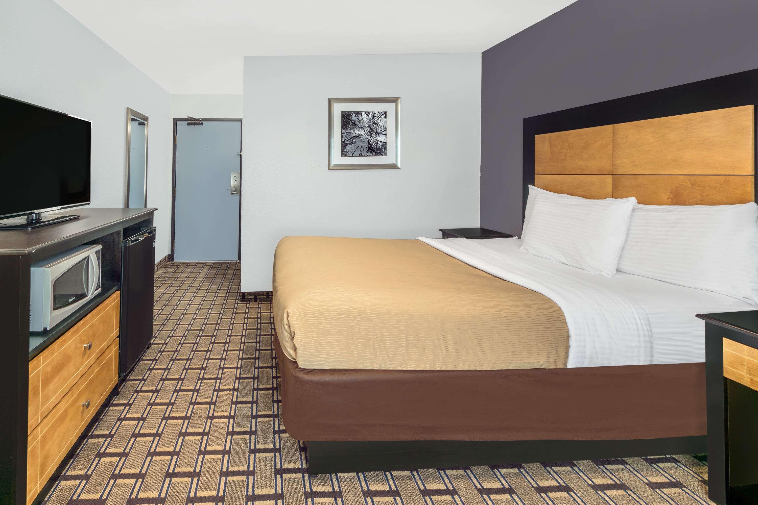 Quality Inn - Denton Bagian luar foto
