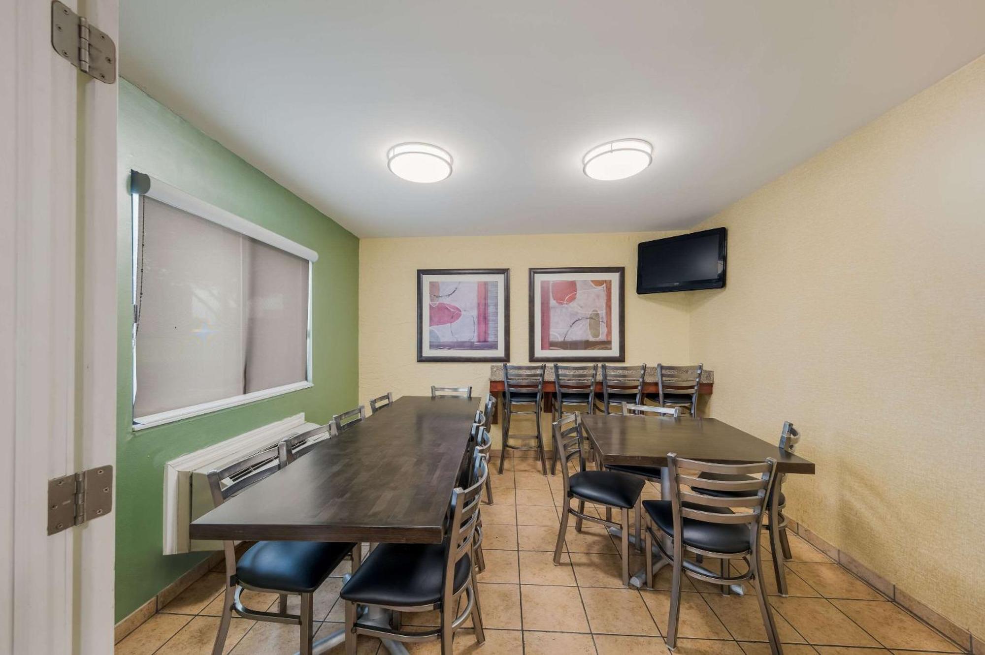 Quality Inn - Denton Bagian luar foto