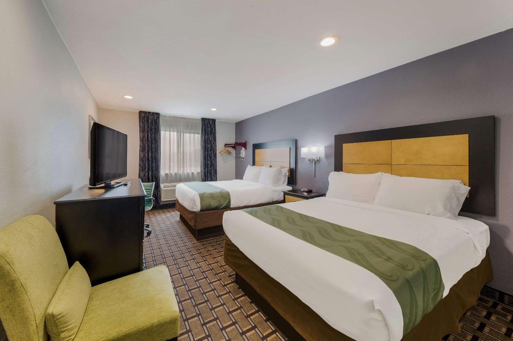 Quality Inn - Denton Bagian luar foto
