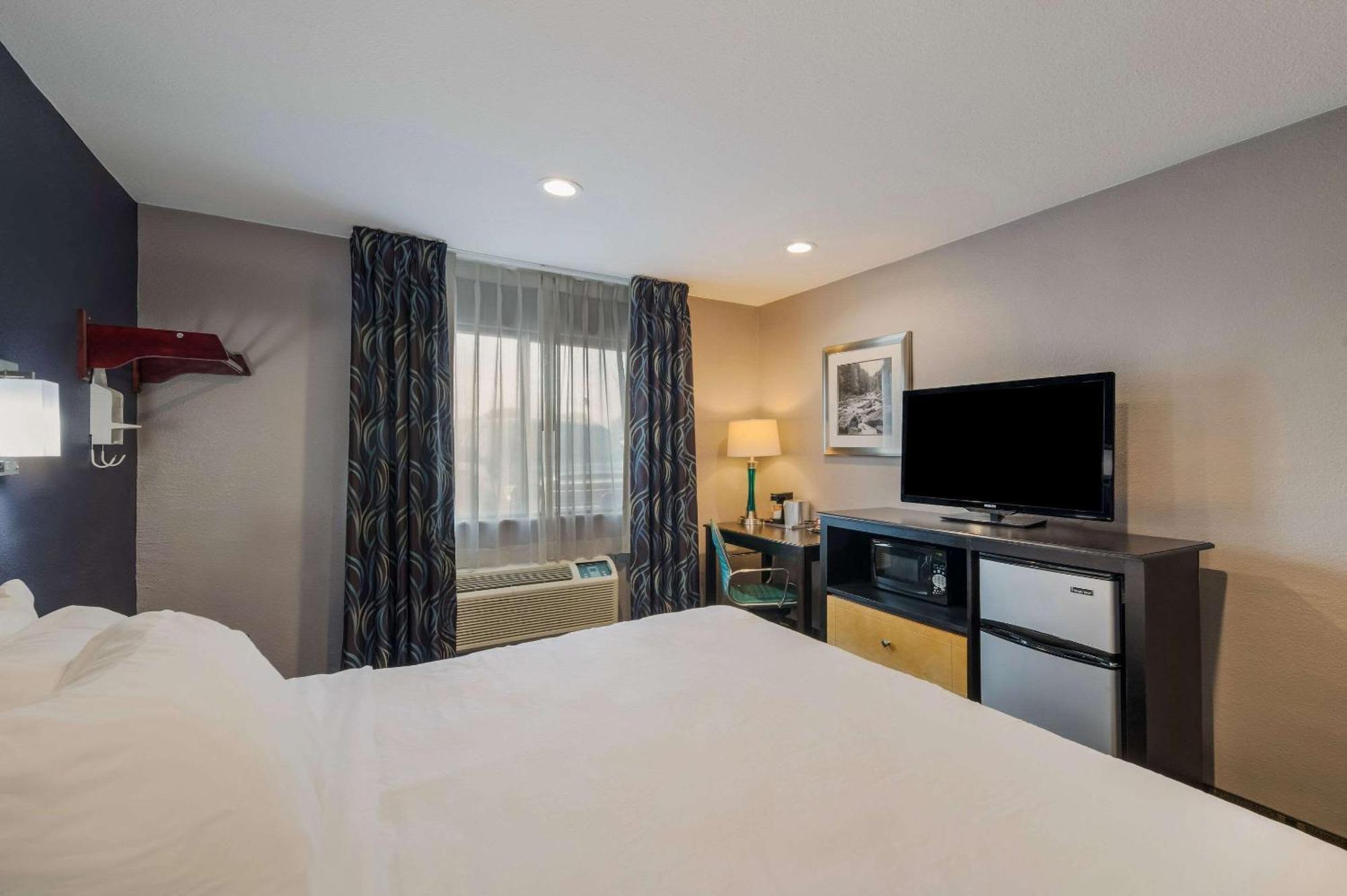 Quality Inn - Denton Bagian luar foto